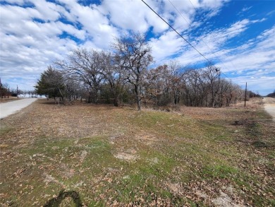 Golfers paradise, beautiful build site on hole 16 on golf course on Nocona Hills Golf Course in Texas - for sale on GolfHomes.com, golf home, golf lot