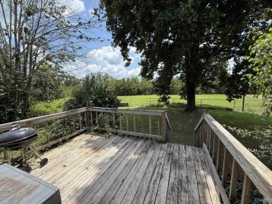 ATTALLA- NEAR THE OLD WILLS CREEK GOLF COURSE- Great 3BDRM/2BTH on Wills Creek Country Club in Alabama - for sale on GolfHomes.com, golf home, golf lot