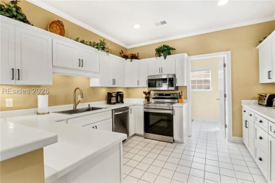 Beautifully renovated & fully furnished 3BR/3BA condo offers the on Shipyard Golf Club in South Carolina - for sale on GolfHomes.com, golf home, golf lot