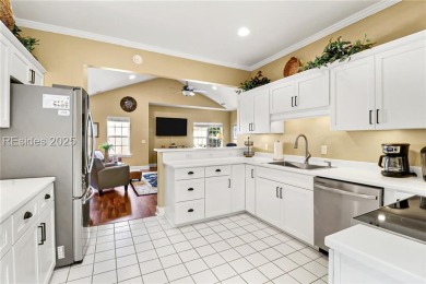 Beautifully renovated & fully furnished 3BR/3BA condo offers the on Shipyard Golf Club in South Carolina - for sale on GolfHomes.com, golf home, golf lot