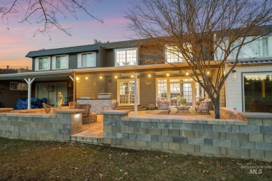 Overlooking the award-winning Hillcrest Golf Course, this fully on Hillcrest Country Club, Inc. in Idaho - for sale on GolfHomes.com, golf home, golf lot