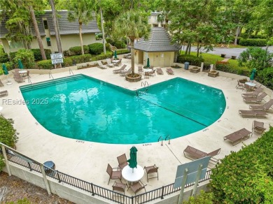 Beautifully renovated & fully furnished 3BR/3BA condo offers the on Shipyard Golf Club in South Carolina - for sale on GolfHomes.com, golf home, golf lot