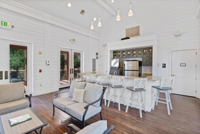 This immaculate condo is move-in ready and offers beautiful on Sandestin Golf and Beach Resort - Raven in Florida - for sale on GolfHomes.com, golf home, golf lot
