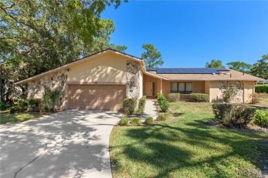 Welcome to this beautiful 3-bedroom, 2-bathroom home located in on Sugarmill Woods Golf and Country Club in Florida - for sale on GolfHomes.com, golf home, golf lot