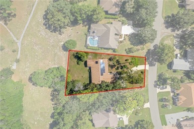 Welcome to this beautiful 3-bedroom, 2-bathroom home located in on Sugarmill Woods Golf and Country Club in Florida - for sale on GolfHomes.com, golf home, golf lot