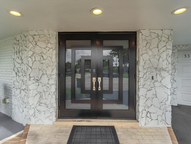 Spacious 3BR/2.5BA home in the prestigious Woodlands of Tamarac on Woodlands Country Club in Florida - for sale on GolfHomes.com, golf home, golf lot