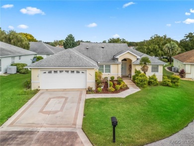 Beautifully maintained 3-bedroom, 2-bath home in the on Stonecrest Golf and Club Club in Florida - for sale on GolfHomes.com, golf home, golf lot