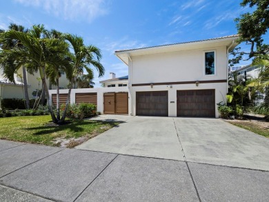 Under contract-accepting backup offers. An ideal waterfront on Longboat Key Golf Club Resort in Florida - for sale on GolfHomes.com, golf home, golf lot