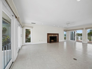 Under contract-accepting backup offers. An ideal waterfront on Longboat Key Golf Club Resort in Florida - for sale on GolfHomes.com, golf home, golf lot