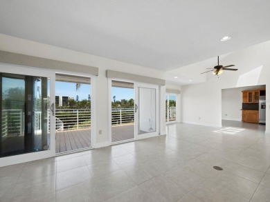 Under contract-accepting backup offers. An ideal waterfront on Longboat Key Golf Club Resort in Florida - for sale on GolfHomes.com, golf home, golf lot