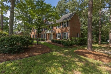 This is 122 Englewood Rd, a solidly built, meticulously on Houndslake Country Club in South Carolina - for sale on GolfHomes.com, golf home, golf lot