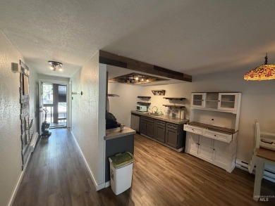 Scenic Upper-Level Condo Near Lake  Downtown.Discover the on McCall Municipal Golf Course in Idaho - for sale on GolfHomes.com, golf home, golf lot