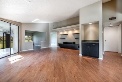 Bright and light 2 bedrooms, 2 bathrooms plus den which can on Gleneagles Golf and Country Club in Florida - for sale on GolfHomes.com, golf home, golf lot