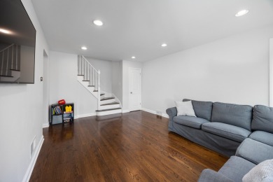 Beautifully Updated Single Family Home directly on the border of on Edgebrook Golf Course in Illinois - for sale on GolfHomes.com, golf home, golf lot
