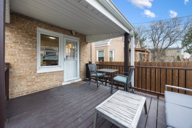 Beautifully Updated Single Family Home directly on the border of on Edgebrook Golf Course in Illinois - for sale on GolfHomes.com, golf home, golf lot