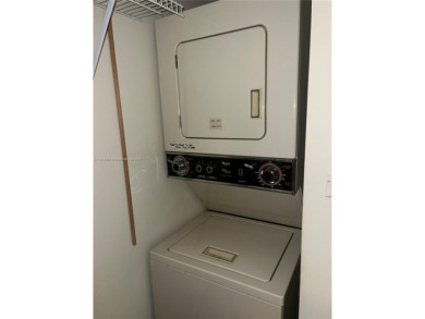 1 BEDROOM,1.1/5 BATHROOM,TILE FLOOR THROUGH OUT, NEW A/C on Wynmoor Golf Course in Florida - for sale on GolfHomes.com, golf home, golf lot
