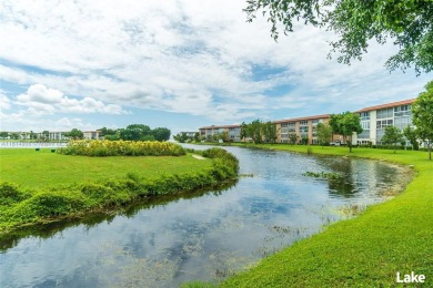 1 BEDROOM,1.1/5 BATHROOM,TILE FLOOR THROUGH OUT, NEW A/C on Wynmoor Golf Course in Florida - for sale on GolfHomes.com, golf home, golf lot