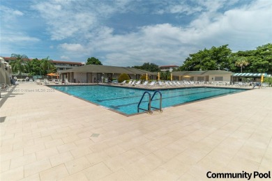 1 BEDROOM,1.1/5 BATHROOM,TILE FLOOR THROUGH OUT, NEW A/C on Wynmoor Golf Course in Florida - for sale on GolfHomes.com, golf home, golf lot