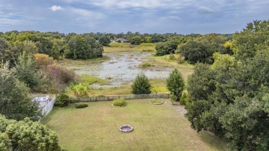 Welcome to this beautifully maintained 3-bedroom, 2-bathroom on Oak Hills Country Club in Florida - for sale on GolfHomes.com, golf home, golf lot