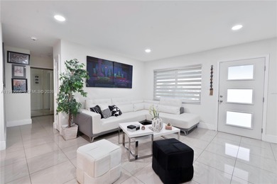 Updated 2BR/2BA home with enclosed patio and a extra  room and on Leisureville Community Association in Florida - for sale on GolfHomes.com, golf home, golf lot