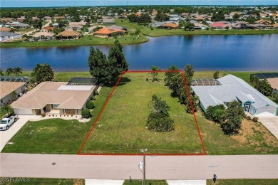 Welcome to your new beautiful waterfront lot located in the on Kingsway Country Club in Florida - for sale on GolfHomes.com, golf home, golf lot