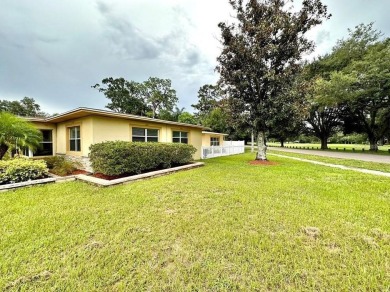 Check out this charming home located in the Historic District of on Babe Zaharias Golf Course in Florida - for sale on GolfHomes.com, golf home, golf lot