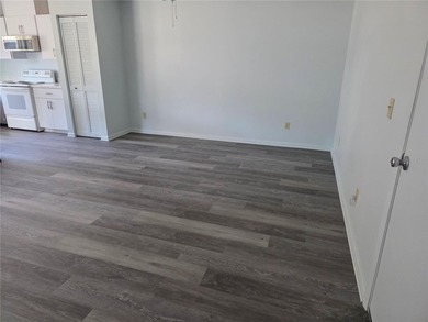 BRAND NEW LVP JUST INSTALLED IN KITCHEN/FAMILY ROOM! VERY on On Top of the World Golf Course in Florida - for sale on GolfHomes.com, golf home, golf lot