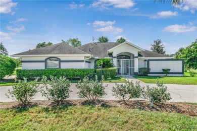 CITRUS HILLS 3 BEDROOM, 2 1/2 BATH, 2 CAR GARAGE POOL/SPA, GOLF on Citrus Hills Golf Club in Florida - for sale on GolfHomes.com, golf home, golf lot