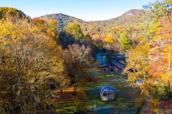Exceptional long/short range mountain views from this lot at the on Old Edwards Club in North Carolina - for sale on GolfHomes.com, golf home, golf lot