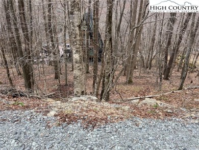 Gently sloping lot located on a paved road in a convenient on Beech Mountain Club in North Carolina - for sale on GolfHomes.com, golf home, golf lot