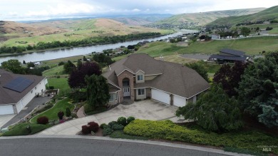 Welcome to your dream home! Nestled amidst lush landscaping and on Quail Ridge Golf Course in Washington - for sale on GolfHomes.com, golf home, golf lot