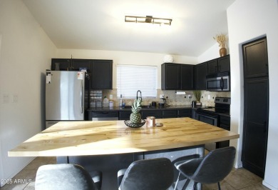 PRICED TO SELL QUICK!!! Welcome to this beautiful home with on Oasis Golf Club in Arizona - for sale on GolfHomes.com, golf home, golf lot