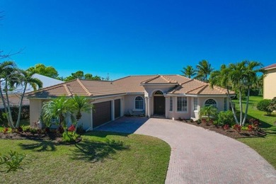 Lowest priced home in the Estates! 4 possible 5 bedroom split on Hammock Creek Golf Club in Florida - for sale on GolfHomes.com, golf home, golf lot