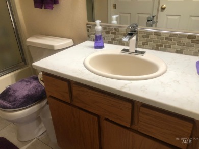 BEAUTIFUL, UPDATED, 1,848 sf CONDO on the Lewiston Golf and on Lewiston Golf and Country Club in Idaho - for sale on GolfHomes.com, golf home, golf lot