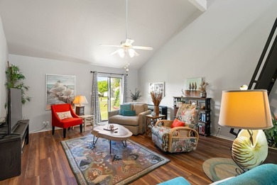 Welcome to easy living in Country Club Square! This  2/2 on Rockport Country Club in Texas - for sale on GolfHomes.com, golf home, golf lot