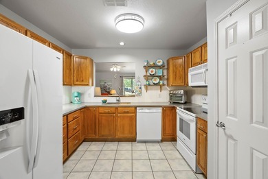 Welcome to easy living in Country Club Square! This  2/2 on Rockport Country Club in Texas - for sale on GolfHomes.com, golf home, golf lot