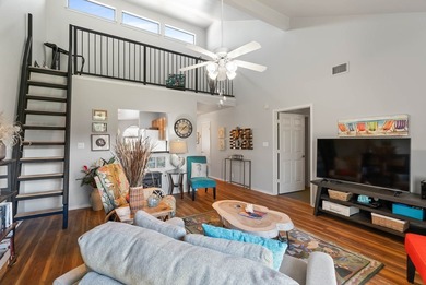 Welcome to easy living in Country Club Square! This  2/2 on Rockport Country Club in Texas - for sale on GolfHomes.com, golf home, golf lot