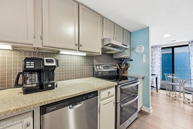 Less than a 5-minute walk to the beach! Your personal oasis on Shipyard Golf Club in South Carolina - for sale on GolfHomes.com, golf home, golf lot