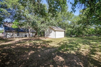 Located n the DESIRABLE White Bluff community! Home is situated on White Bluff Resort - Old Course in Texas - for sale on GolfHomes.com, golf home, golf lot