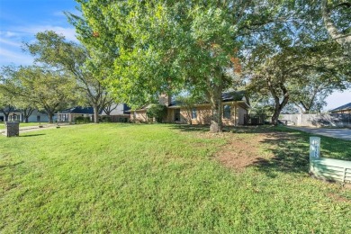 WELCOME HOME! 2 Bedroom + 2 Baths of turn-key modern living with on Pecan Plantation Country Club in Texas - for sale on GolfHomes.com, golf home, golf lot