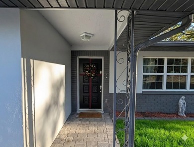 Charming & Truly Unique Single-Family Corner Home in Dunnellon!
 on Rainbows End Golf Club in Florida - for sale on GolfHomes.com, golf home, golf lot