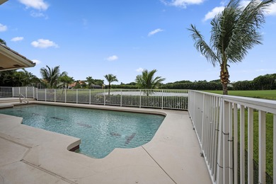 Welcome to this stunning, updated 3-bedroom, plus den, 3 on Stonebridge Golf and Country Club in Florida - for sale on GolfHomes.com, golf home, golf lot