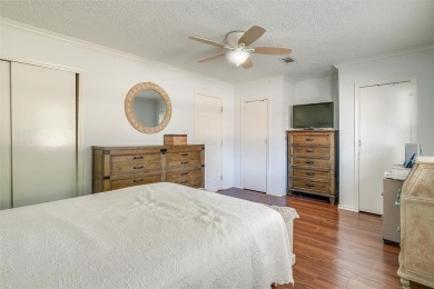 *Seller offering $5000 towards closing costs or HOA transfer on De Cordova Bend Country Club in Texas - for sale on GolfHomes.com, golf home, golf lot