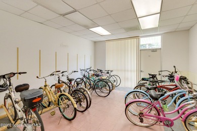 First Floor Condo! 55+ FLORIDA LIVING AT ITS BEST! Spectacular on Mallards Landing Golf Course in Florida - for sale on GolfHomes.com, golf home, golf lot