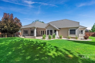 Beautifully maintained single-level home with versatile upstairs on Lakeview Golf Club in Idaho - for sale on GolfHomes.com, golf home, golf lot