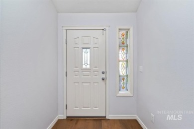 Beautifully maintained single-level home with versatile upstairs on Lakeview Golf Club in Idaho - for sale on GolfHomes.com, golf home, golf lot