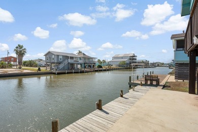 Charming Island-Style 2/2 home in Holiday Beach! This on Lamar Golf Course in Texas - for sale on GolfHomes.com, golf home, golf lot