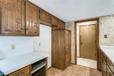 This 3-bedroom, 2.5-bath home with a 2-car garage offers great on Trophy Club of Dallas in Texas - for sale on GolfHomes.com, golf home, golf lot