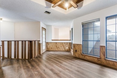 This 3-bedroom, 2.5-bath home with a 2-car garage offers great on Trophy Club of Dallas in Texas - for sale on GolfHomes.com, golf home, golf lot