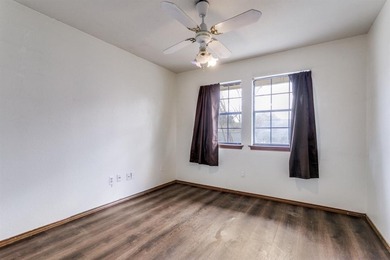 This 3-bedroom, 2.5-bath home with a 2-car garage offers great on Trophy Club of Dallas in Texas - for sale on GolfHomes.com, golf home, golf lot